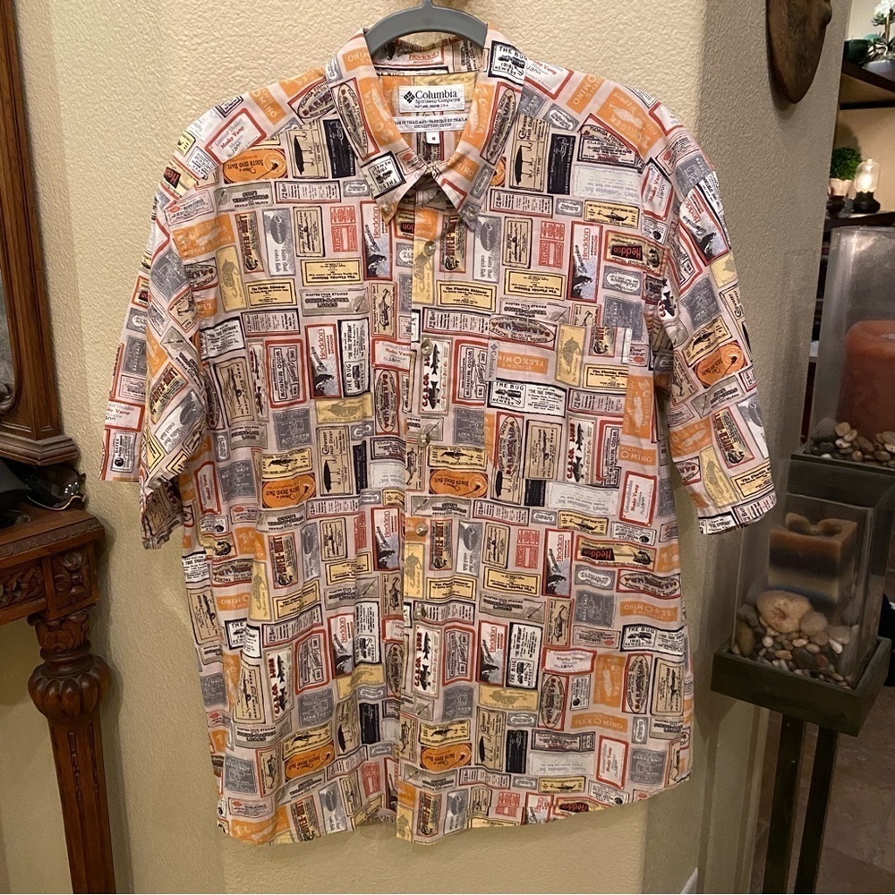 Vintage COLUMBIA Men Fishing & Tackle All Over Print Short Sleeve Top-Medium